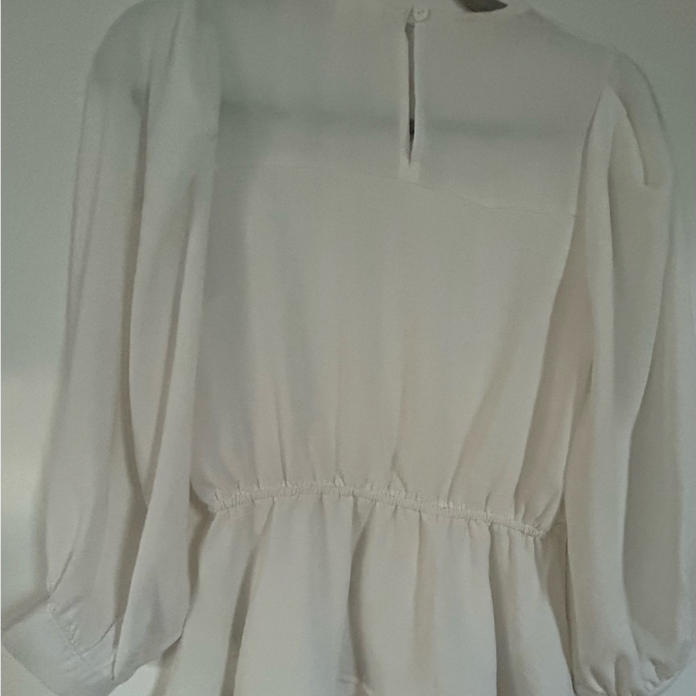 Elegant White Women's Blouse - Picture 4 of 9